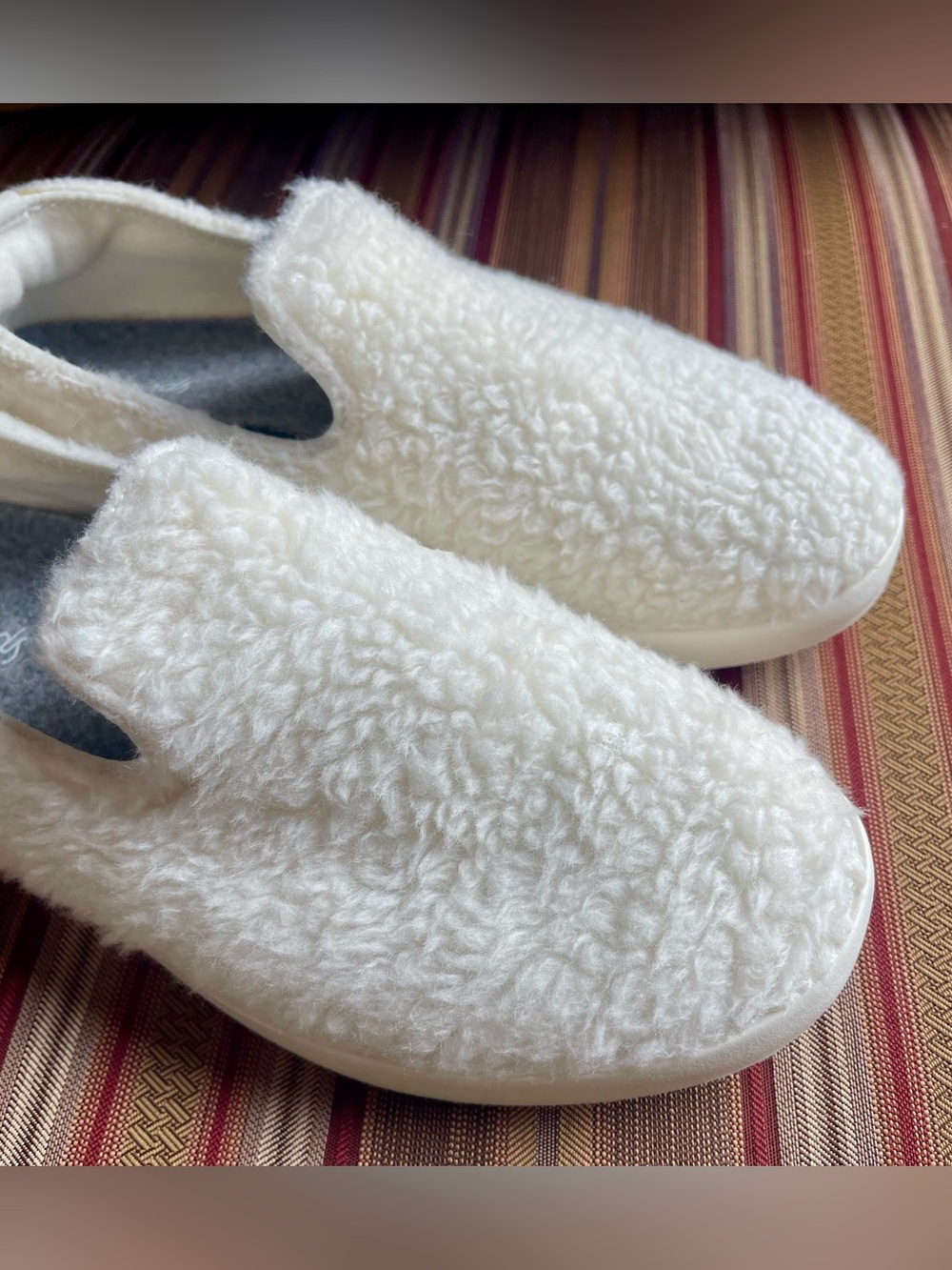NEW ALLBIRDS SUPER SOFT ZQ MERINO WOOL LOUNGER FLUFFS SLIP-ON SIZE 8 WHITE - Picture 6 of 17